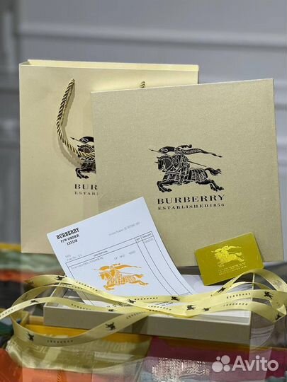 Коробка подарочная