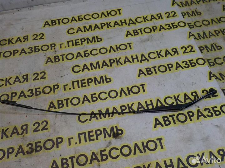 Поводок стеклоочистителя передний правый Fiat Gra