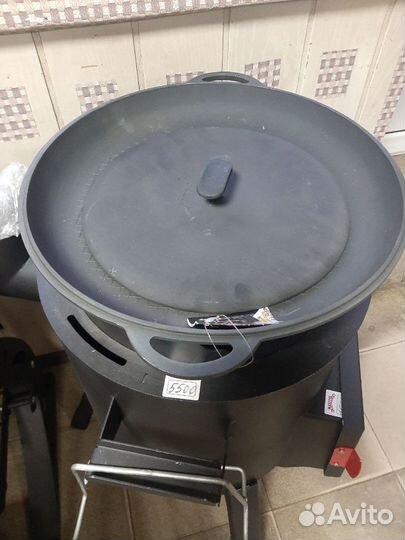 Сковорода чугунная с прессом