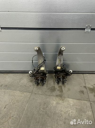 Кулак передний Jaguar xj x351