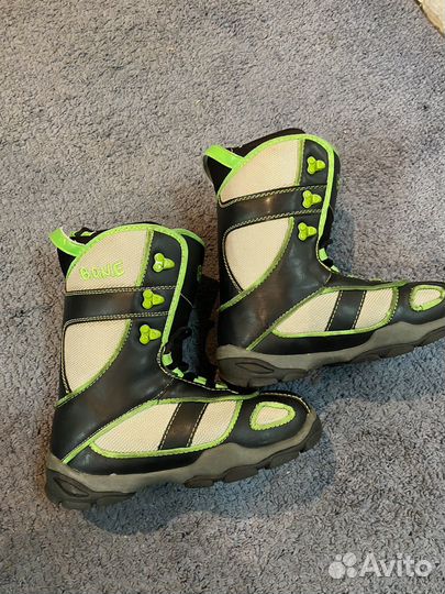 Женские ботинки для сноуборда 38 размера Bone