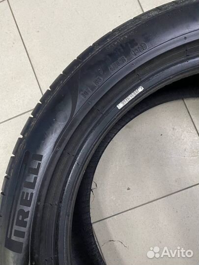 Pirelli P Zero PZ4 245/45 R18 100Y