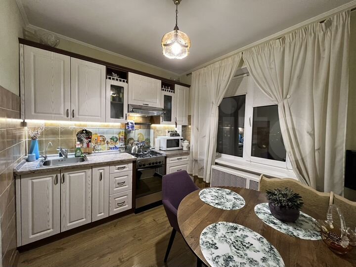 2-к. квартира, 51 м², 9/9 эт.