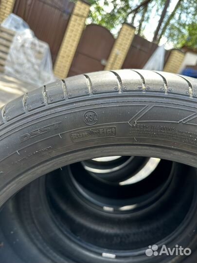 Dunlop SP Sport Maxx GT 245/45 R18 и 275/40 R18 99Y