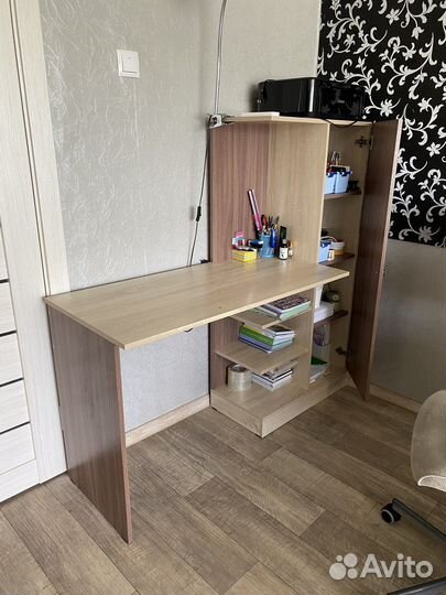 Письменный стол
