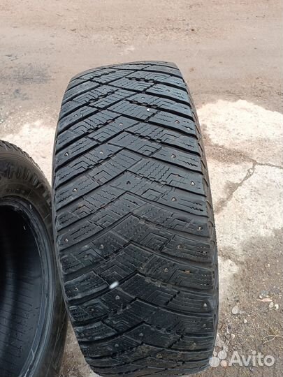 Goodyear UltraGrip Ice Arctic SUV 265/65 R17 112T