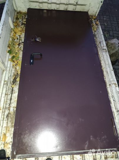 Дверь входная металлическая