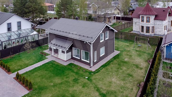 Коттедж 168 м² на участке 8,8 сот.