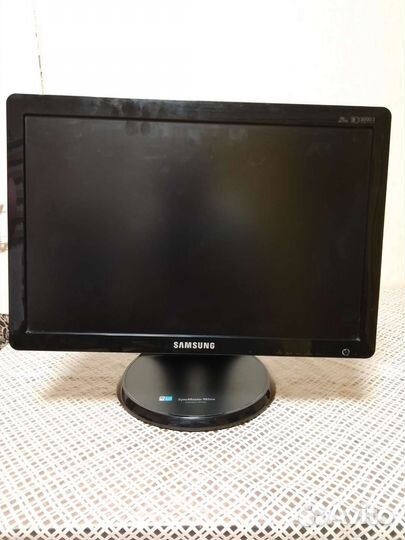 Монитор Samsung