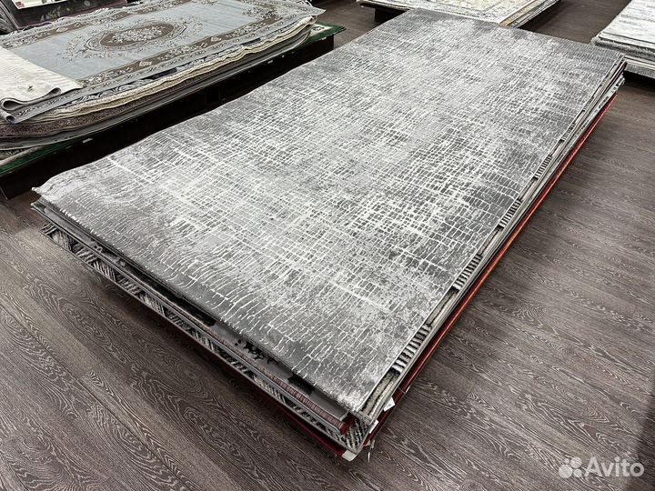 Ковер новый 2х4 современный