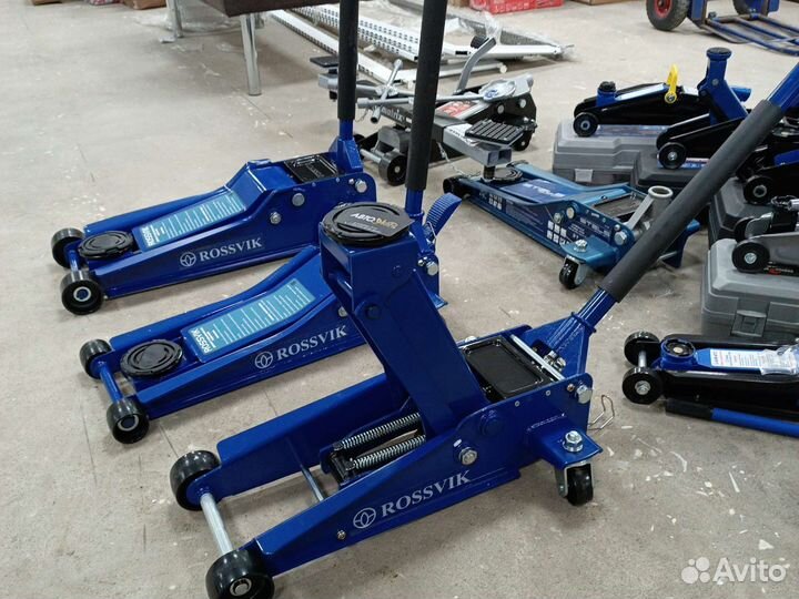 Домкрат шиномонтажный подкатной 3 тонны Rossvik