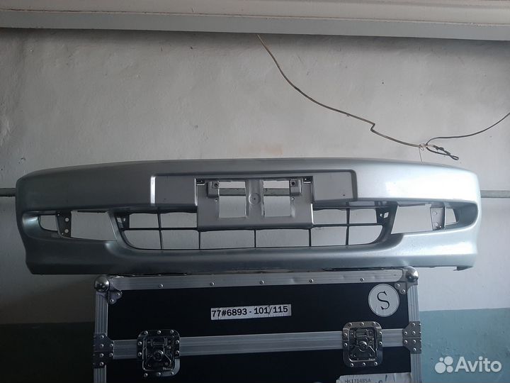 Бампер передний Toyota Ipsum sxm10-15