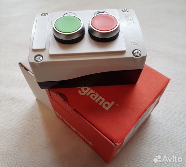 Кнопочный пост Legrand Osmos 024230 Новый