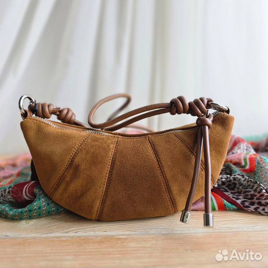 Сумка круассан LeMaire замша черная бордовая