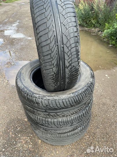 Michelin Latitude Diamaris 215/65 R16