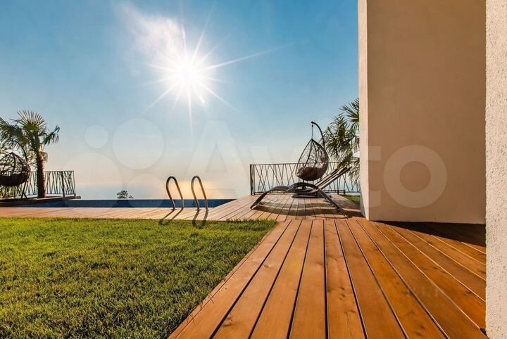 Коттедж 180 м² на участке 8 сот.