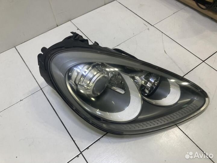 Фара правая Porsche Cayenne 958