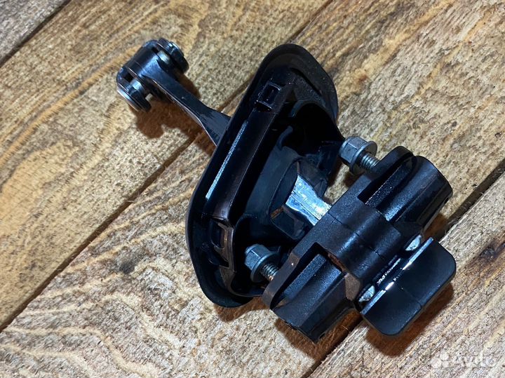 Ограничитель задней двери ford focus 3