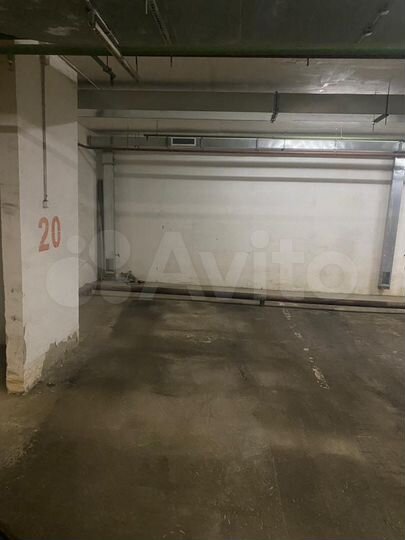 Машиноместо, 14 м²