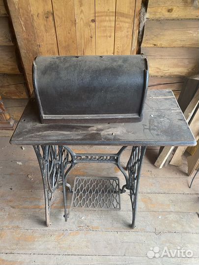 Швейная машина Singer