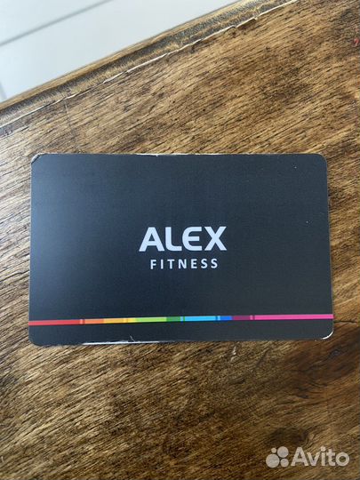 Абонемент в фитнес клуб с бассейном