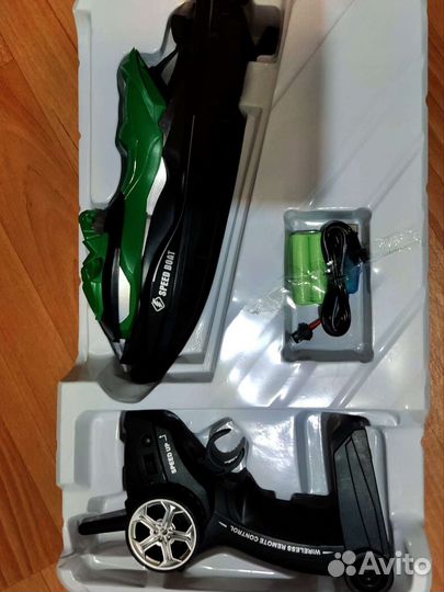 Радиоуправляемый водный мотоцикл