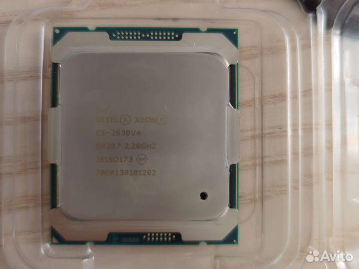 Процессор Xeon E5-2630V4