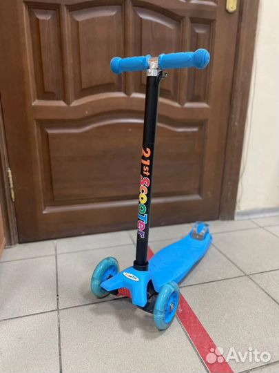 Детский Самокат Scooter21 Maxi с принтом