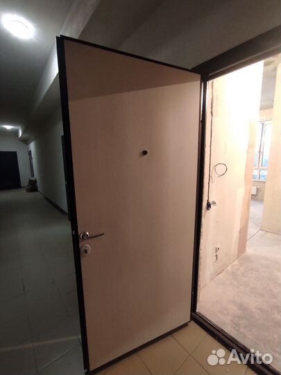 Дверь входная металлическая