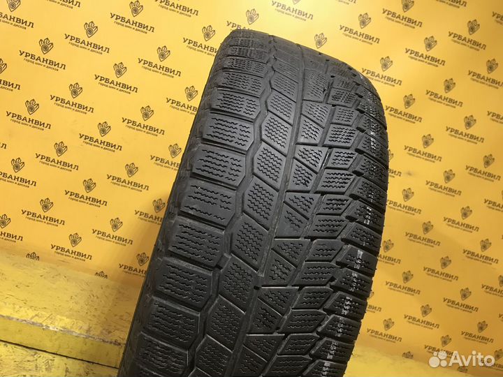 Maxxis ArcticTrekker NP3 215/55 R17 98