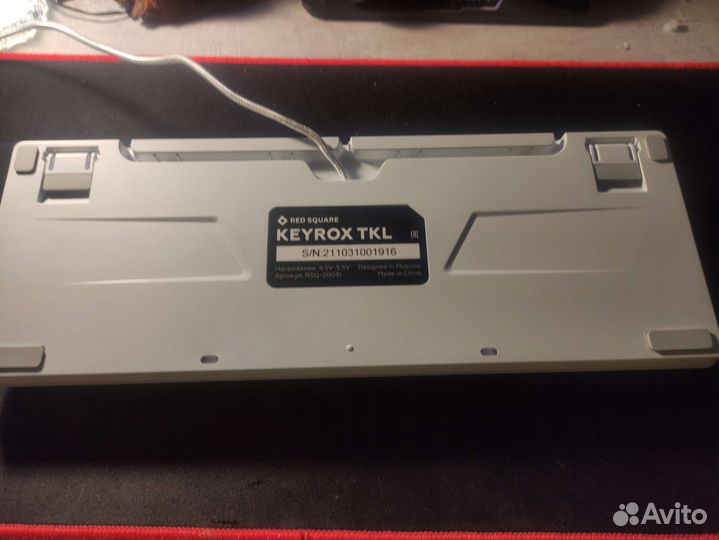 Red square keyrox tkl
