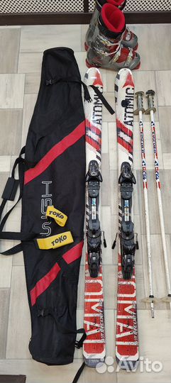 Комплект горных лыж Atomic