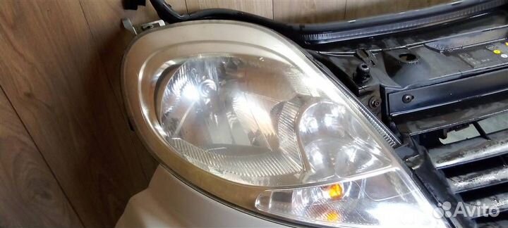 Фара правая 8200701361