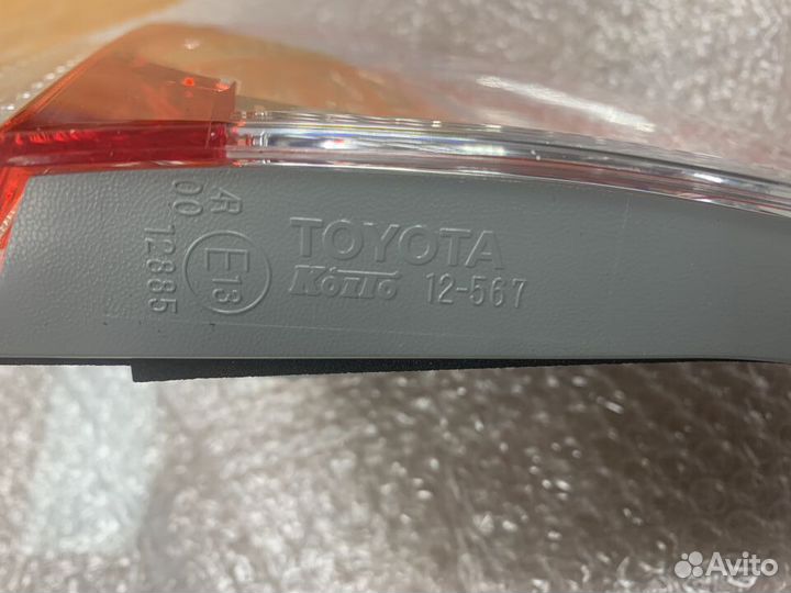 Фонарь внутренний правый оригинал Toyota Corolla