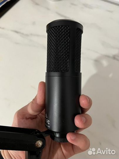 Студийный микрофон Audio-Technica ATR2500x-USB