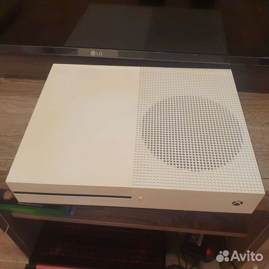 Xbox one s с играми