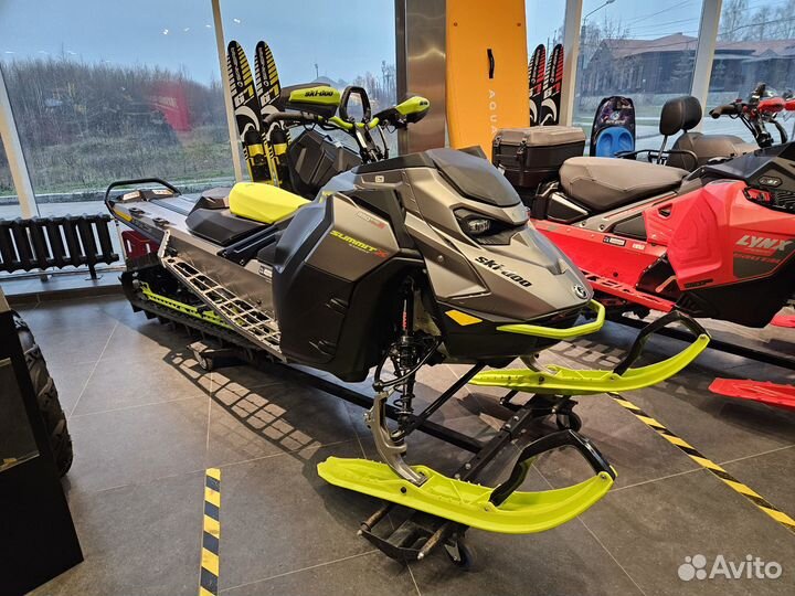 Снегоход Summit X Expert 165 850 E-TEC Turbo R