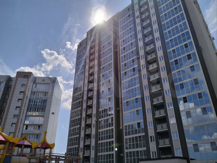 2-к. квартира, 74 м², 9/17 эт.