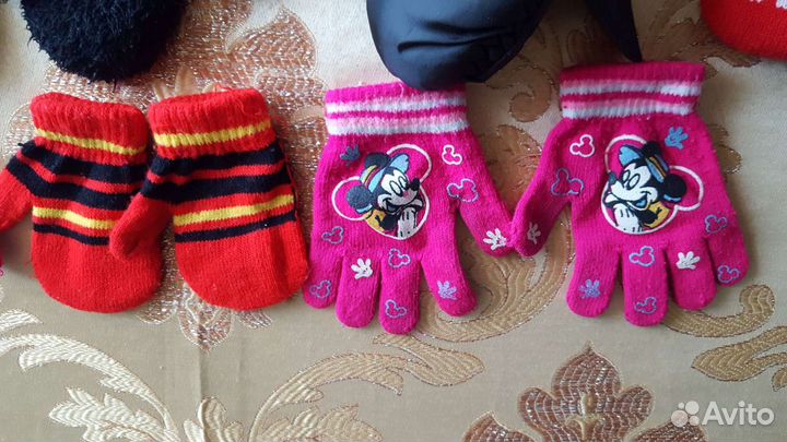 Пакетом носки, перчатки, варежки(пакет номер 7)