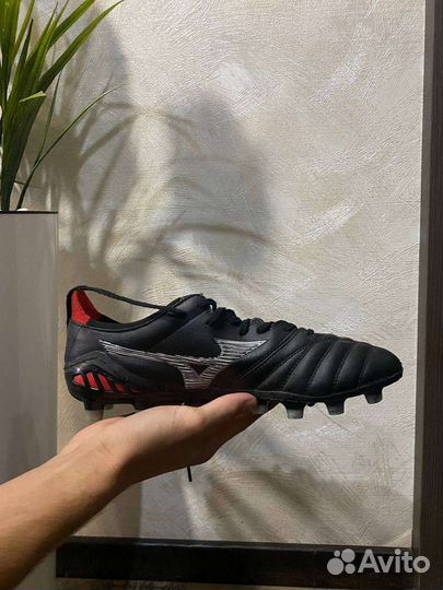 Футбольные бутсы 42 размер бу mizono Morelia neo