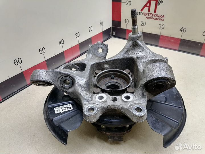 Кулак задний левый Лексус лс 600