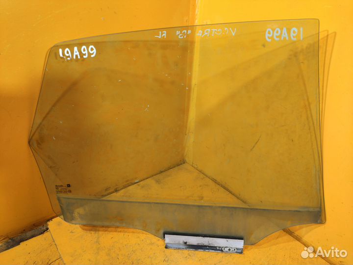 Стекло заднее левое на Opel Vectra B