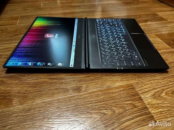 Современный мощный ультрабук msi в металле