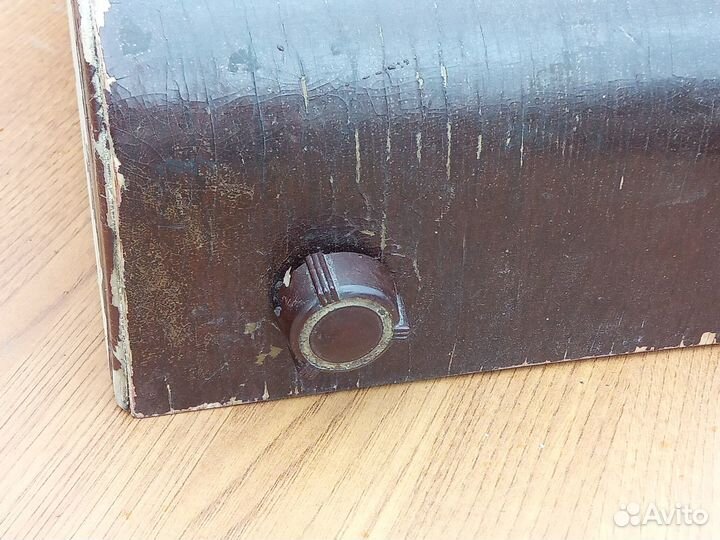 Старинный радиоприёмник