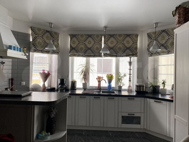 2-к. квартира, 60 м², 1/5 эт.