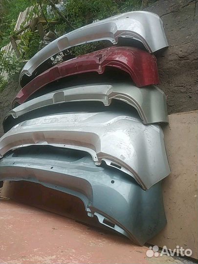 Задний бампер renault sandero 2009)