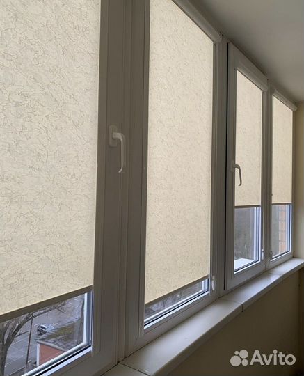 Рулонные шторы «шелк» бежевый