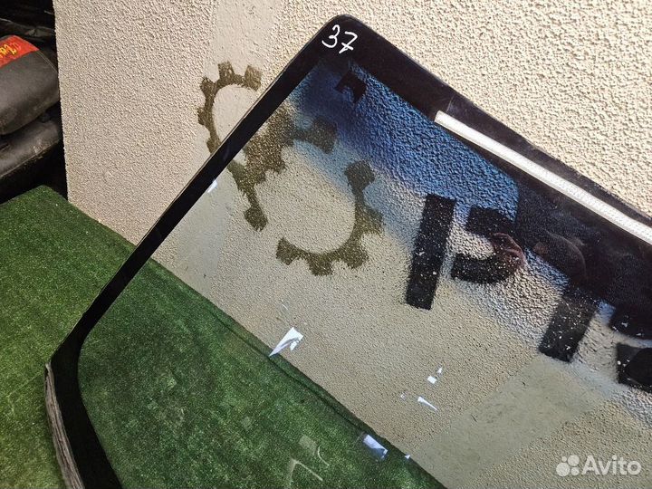 Стекло лобовое на Focus 1 KMK