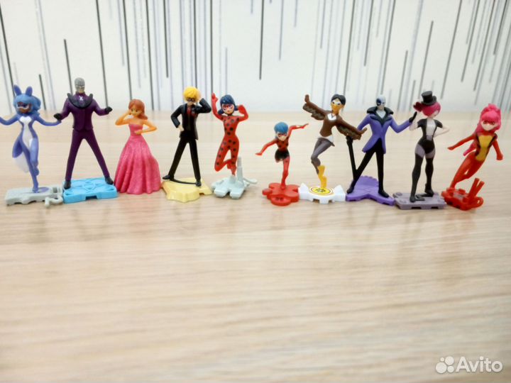 Киндер игрушки. Леди Баг