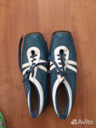 Лыжные ботинки